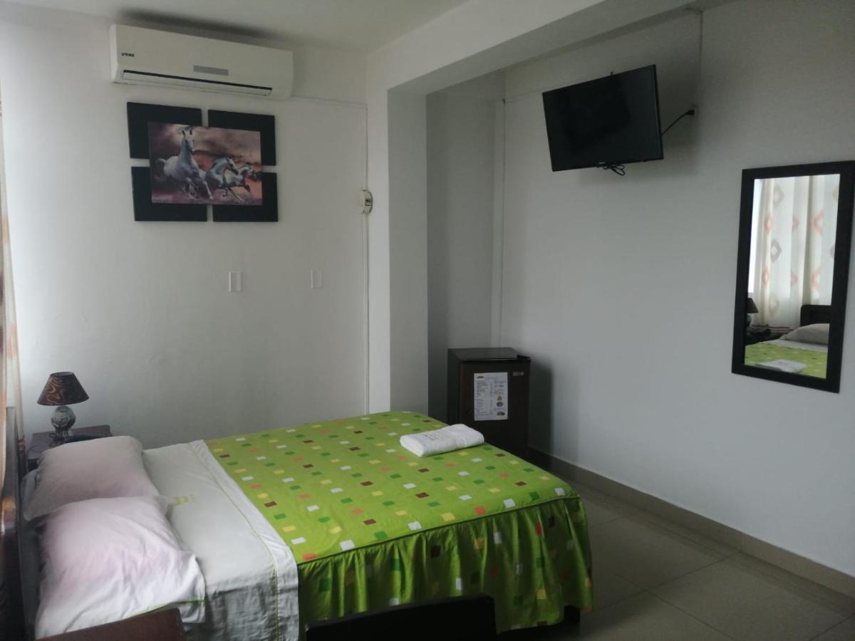 Hospedaje Renzo Tarapoto Luaran gambar